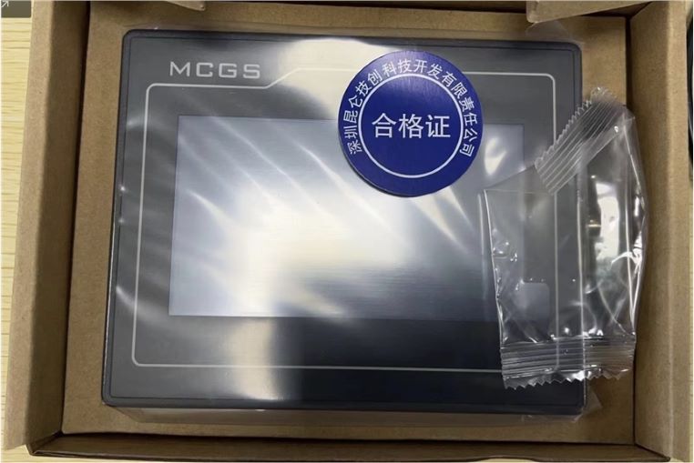 壓條機使用的觸摸屏型號是 :TPC4013Cl(通開孔)、TOC4013Cd(顯控開孔)